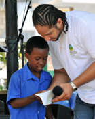 I Saint Lucia setter voksne et godt eksempel ved å hjelpe unge med Veien til lykke